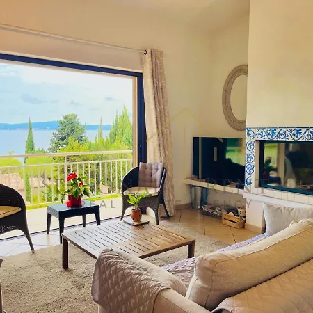 Villa Avec Magnifique Vue Mer Sur Saint-tropez