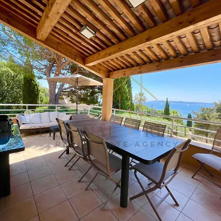Avec Magnifique Vue Mer Sur Saint-tropez Villa