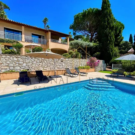 Avec Magnifique Vue Mer Sur Saint-tropez *